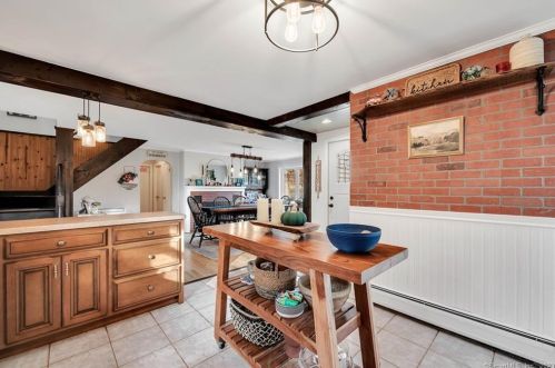 352 Shrub Rd, Bristol CT  06010-2473 exterior