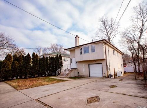 136 Gormley Ave, Roosevelt, NY 11575-2448
