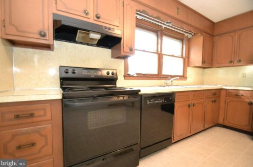 1023 Areba Ave, Swatara PA  17033-2204 exterior