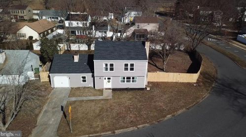 125 Applewood Dr, Auburn NJ 08085-1559 exterior