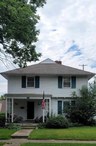 153 Elm St, London, OH 43140-1135