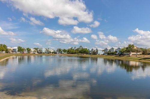 1407 Fairview Cir, Kissimmee FL  34747-6773 exterior