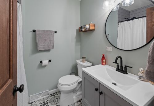 1443 Mount Ct, Hubertus WI  53033-9626 exterior