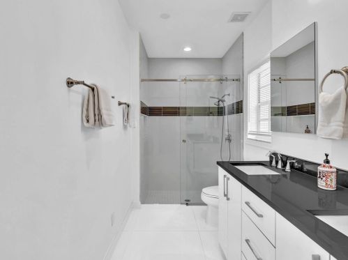 6090 Lake Hibiscus Dr, Delray Beach FL  33484-4617 exterior