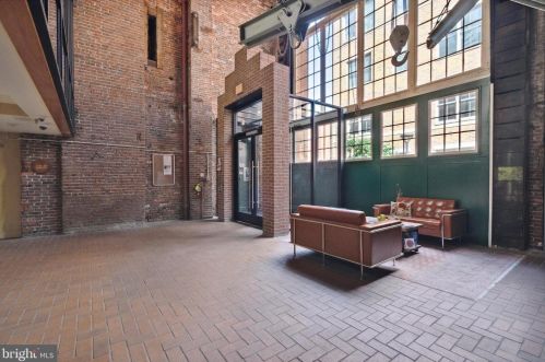 130 Bread St, Philadelphia PA  19106-1919 exterior