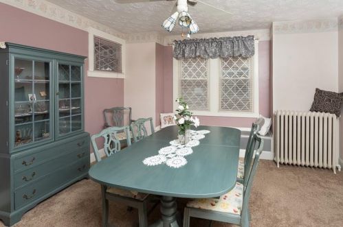 1127 Berkshire Ave, Pittsburgh PA  15226-2220 exterior