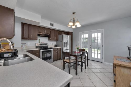 1833 Heartland Dr, Fort Walton Beach, FL 32547-1026