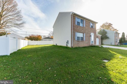 719 Newport Gap Pike, Wilmington, DE 19804-2639