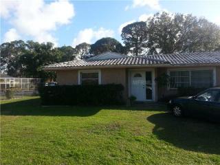 2732 24th St, Sarasota, FL 34234-7866