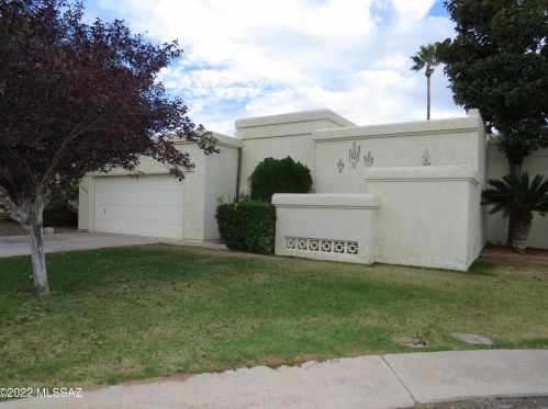 7451 Fortuna Pl, Tucson, AZ 85741-2578