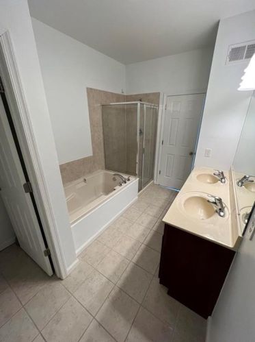 836 Spring White Dr, Breinigsville PA  18031-1787 exterior