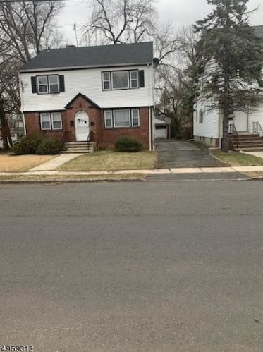 16 Brookwood Dr, Maplewood NJ  07040-1905 exterior