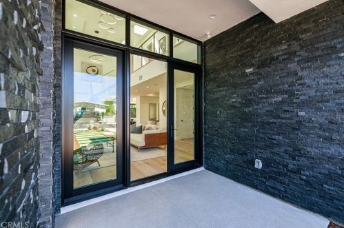 1813 Walnut Ave, Manhattan Beach CA  90266-5018 exterior