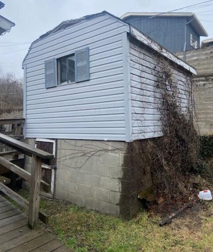 709 Moorehead Ave, Zanesville, OH 43701-3348