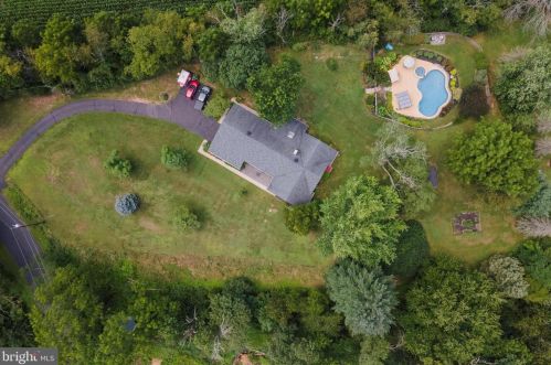 257 James Heckler Rd, Harleysville, PA 19438-2624