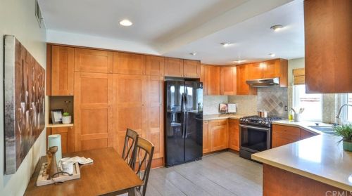 16711 Algonquin St, Huntington Beach CA 92649-3803 exterior