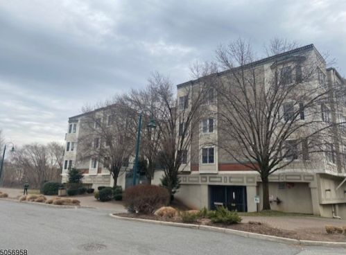 340 The Promenade, Edgewater NJ  07020-2122 exterior