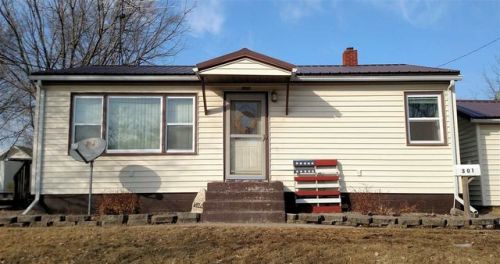 301 3rd Ave, Ludlow, IA 52172-1103