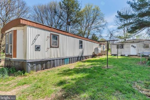 1016 Centerville Rd, North Newton, PA 17241-9555