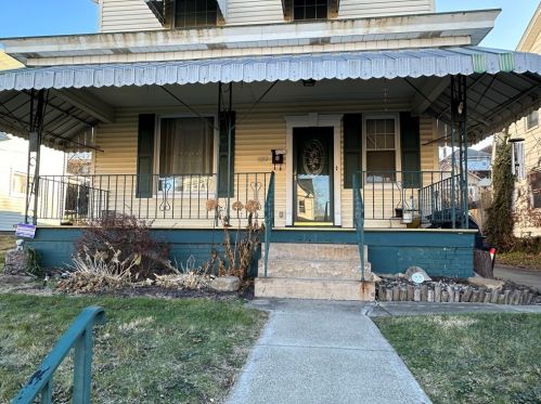 1212 Woodmont Ave, New Kensington, PA 15068-5537