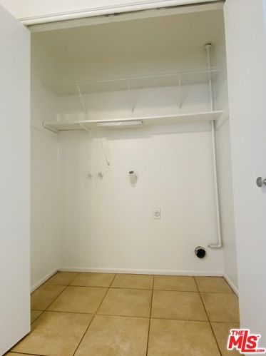 814 Lightcap St, Lancaster CA 93535-2720 exterior