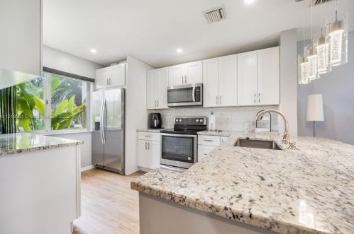 744 208th Dr, Hollywood FL  33029-2148 exterior