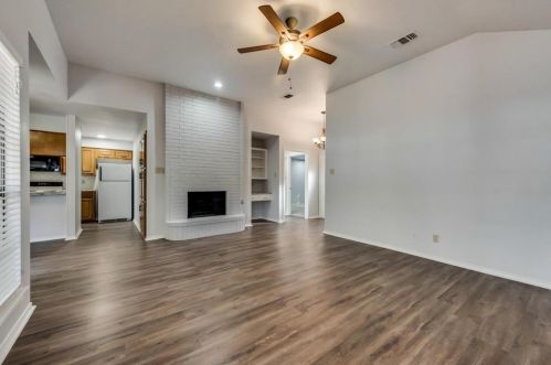 727 Monique, Cedar Hill TX  75104-1739 exterior