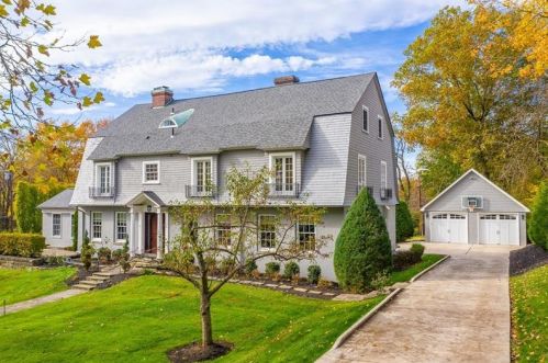 601 Poia Rd, Sewickley, PA 15143-1046