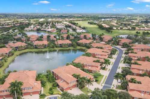 6409 Legacy Cir, Naples FL  34113-8042 exterior