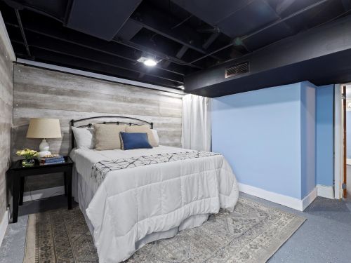 3051 52, Milwaukee WI 53219-4518 exterior