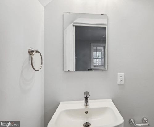 406 Ashland Ave, Manor PA  19036-1722 exterior