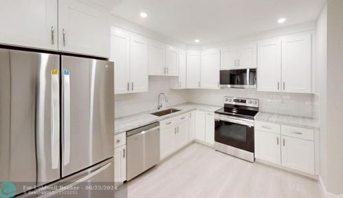 6613 Via Regina, Boca Raton, FL 33433-3917