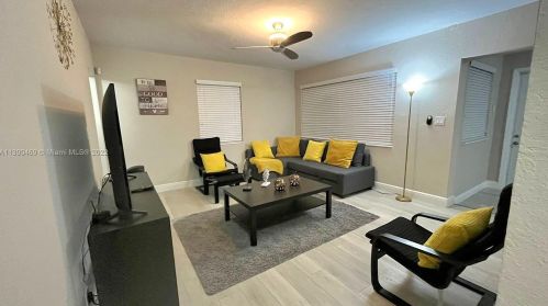 1002 27th Ave, Hollywood FL  33020-5718 exterior