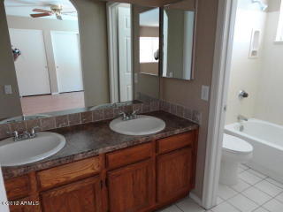 7957 Pershing Ave, Peoria AZ  85381-4049 exterior