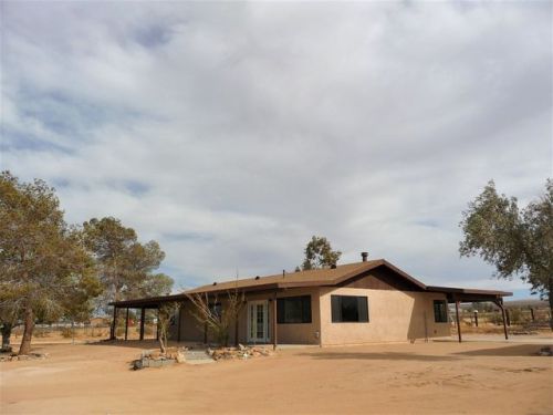 1205 City View St, Ridgecrest, CA 93555-8227