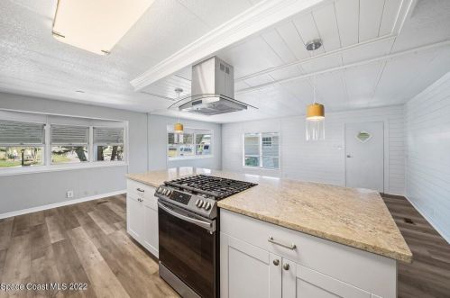 738 Lark Dr, Sebastian FL  32976-7224 exterior