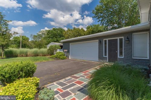 1014 Thomas Ave, Riverton NJ  08077-2321 exterior