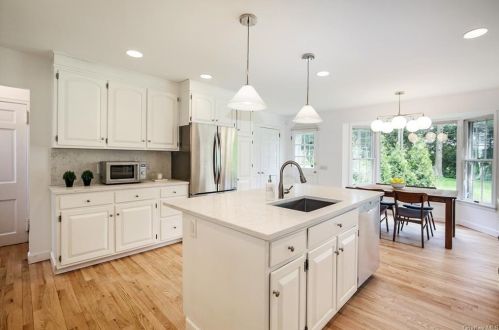 30 Brite Ave, Scarsdale NY  10583-2305 exterior