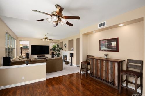 490 Tree Hollow Ct, Simi Valley CA  93065-7311 exterior