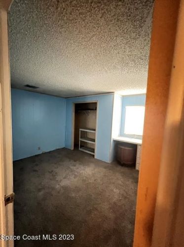 610 Dolphin Cir, Sebastian FL  32976-2591 exterior