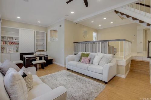 4 Mojo Ct, Newport Beach, CA 92663-2334
