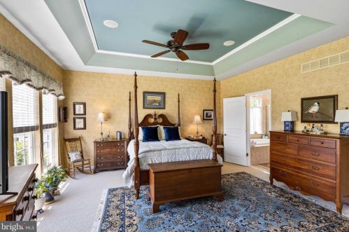 713 Village Ave, Collegeville PA  19426-4168 exterior