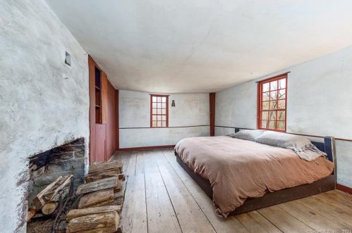 329 Chewink Rd, North Windham CT  06235-2713 exterior