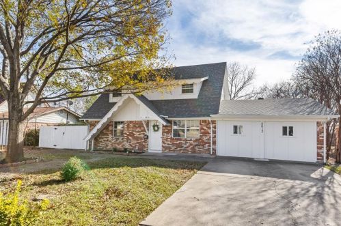 5612 Bonnie Wayne St, Fort Worth, TX 76117-2113