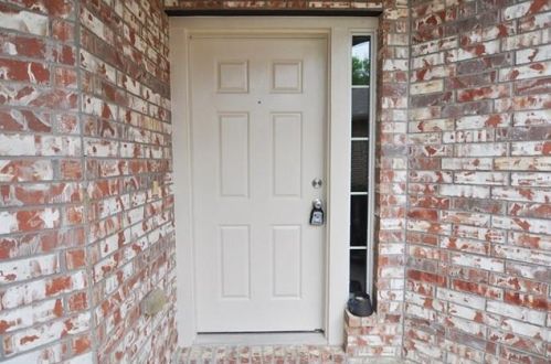 1420 Ravenwood Dr, Midlothian TX  76063-6054 exterior