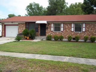 6437 Tiny Tim Ln, Jacksonville FL  32210-2940 exterior