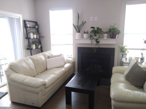 73 Sowers Dr, Hackettstown NJ  07840-7625 exterior