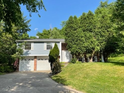1751 Gill Hall Rd, Finleyville, PA 15332-4245