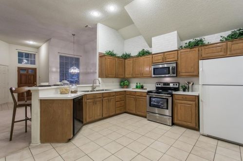 2978 Crystal Springs Ln, Richardson TX  75082-3424 exterior