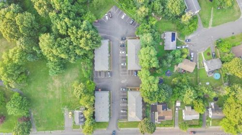362 Colonial Ave, Waterbury, CT 06704-1350